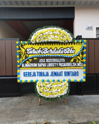 Papan Bunga Duka di Sesnuk